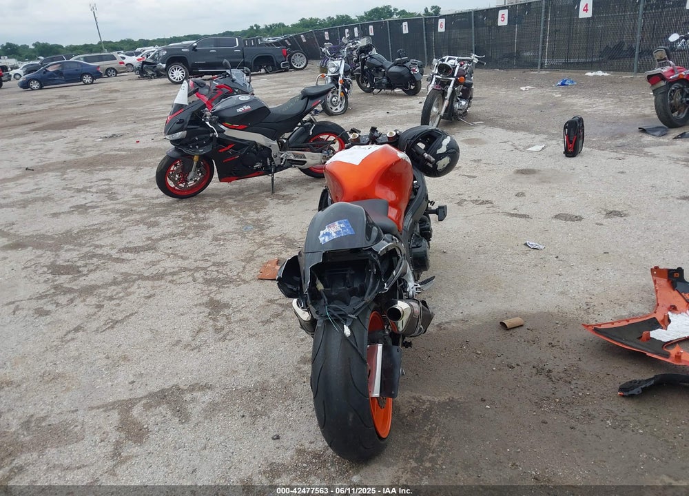 2013 SUZUKI GSX1300 RA VIN: JS1GX72B6D2101615