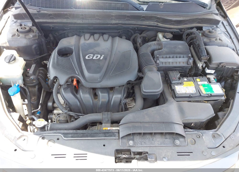 2015 KIA OPTIMA VIN: KNAGM4A79F5621767