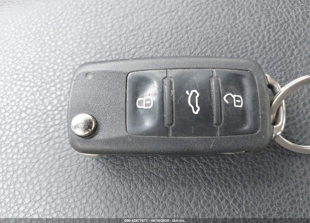 2011 VOLKSWAGEN JETTA 2.5L SE VIN: 3VWDZ7AJ6BM316944