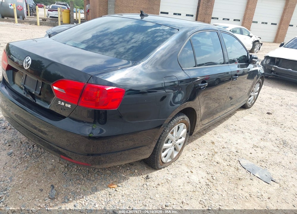 2011 VOLKSWAGEN JETTA 2.5L SE VIN: 3VWDZ7AJ6BM316944
