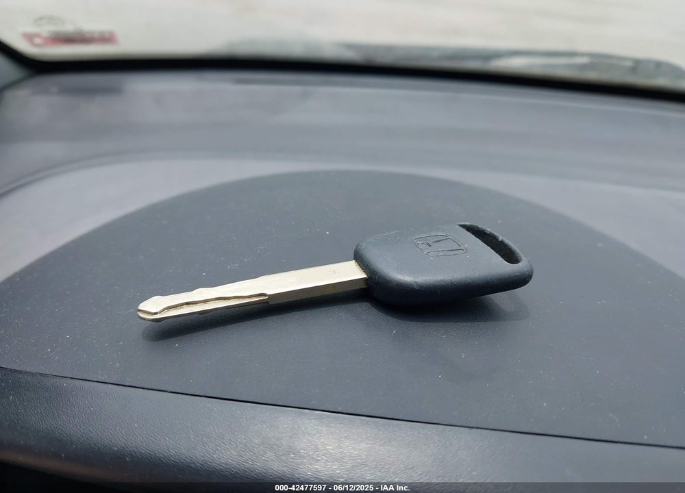 2007 HONDA FIT VIN: JHMGD374X7S004101