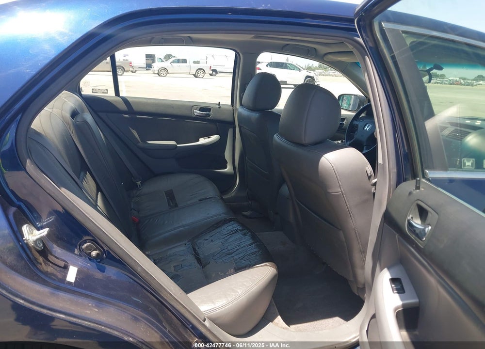 2003 HONDA ACCORD 2.4 EX VIN: JHMCM56703C061742