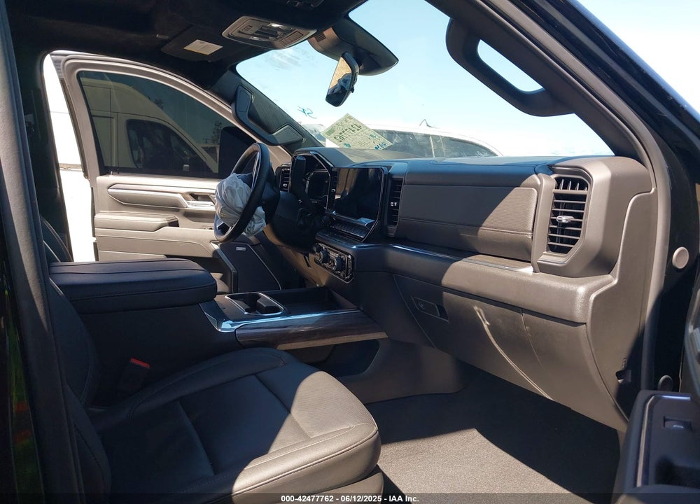 2024 CHEVROLET SILVERADO 2500HD 4WD STANDARD BED LTZ VIN: 2GC4YPEY3R1271170
