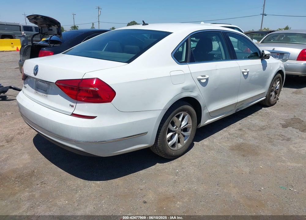 2016 VOLKSWAGEN PASSAT VIN: 1VWAT7A3XGC042002