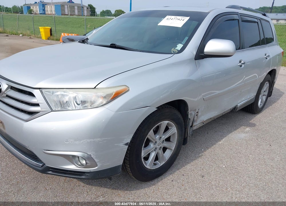 2011 TOYOTA HIGHLANDER VIN: 5TDBK3EH7BS060893
