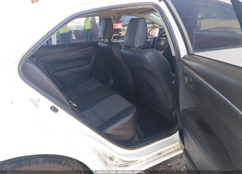 2015 TOYOTA COROLLA VIN: 5YFBURHE4FP215140