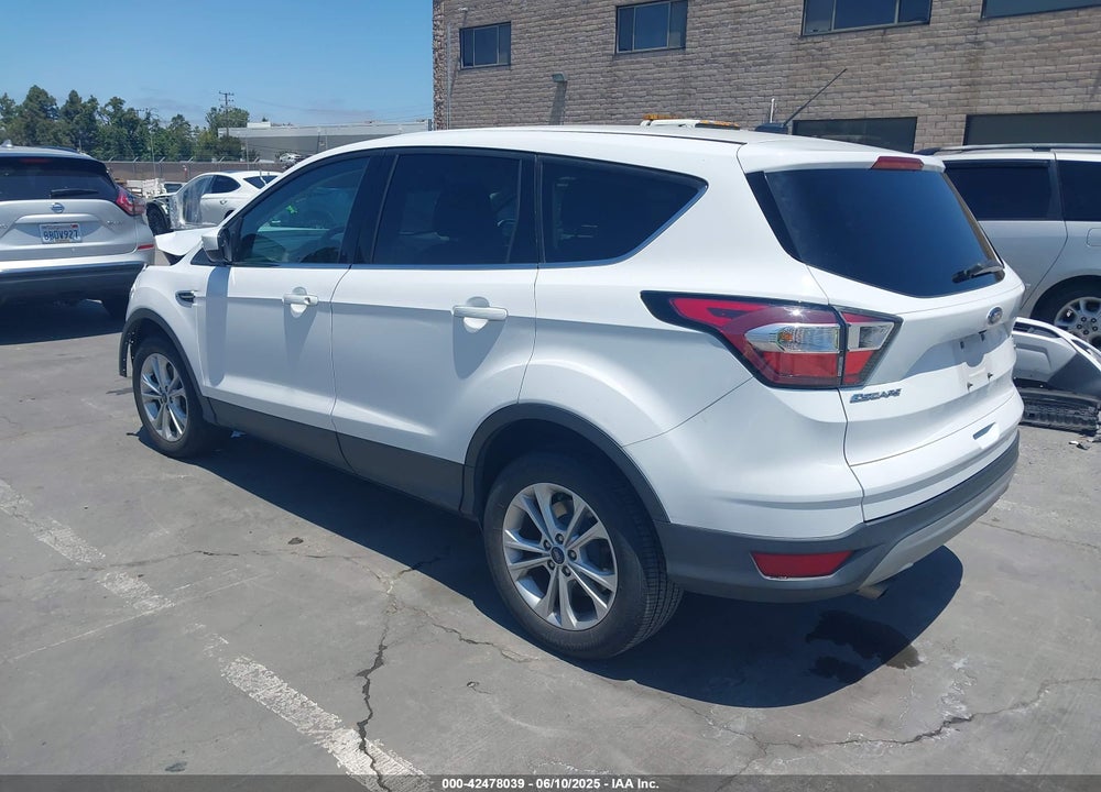 2017 FORD ESCAPE SE VIN: 1FMCU9G92HUA28392