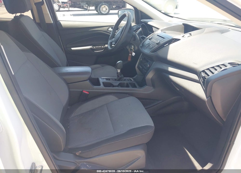 2017 FORD ESCAPE SE VIN: 1FMCU9G92HUA28392