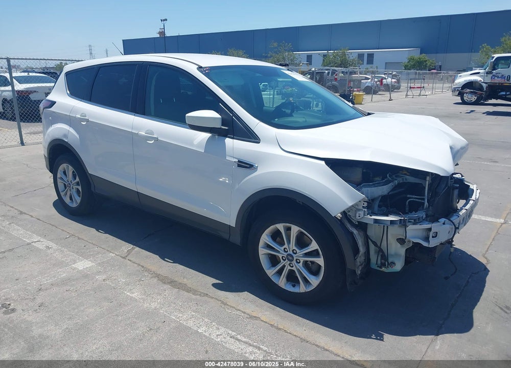 2017 FORD ESCAPE SE VIN: 1FMCU9G92HUA28392