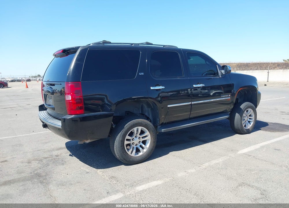 2009 CHEVROLET TAHOE VIN: 1GNFK33059R209350