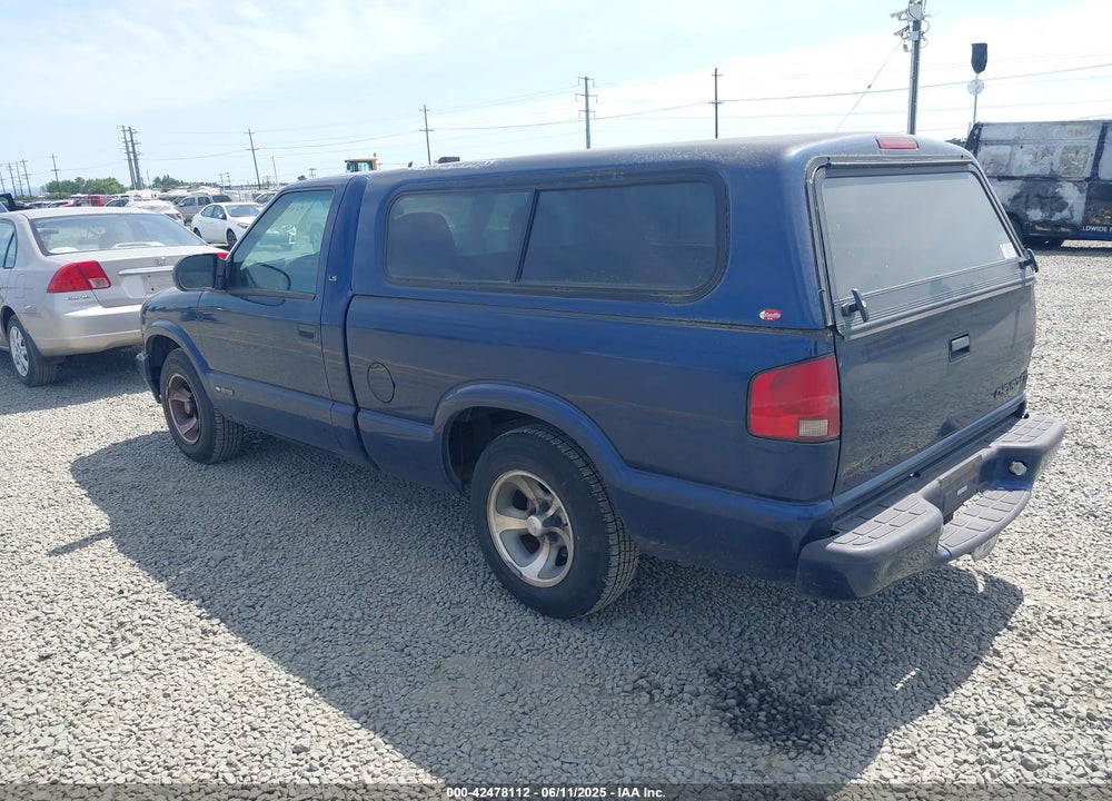 2001 CHEVROLET S-10 LS VIN: 1GCCS14W818253145