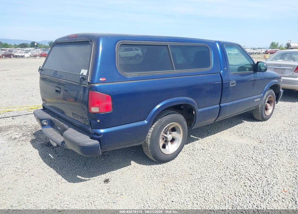 2001 CHEVROLET S-10 LS VIN: 1GCCS14W818253145
