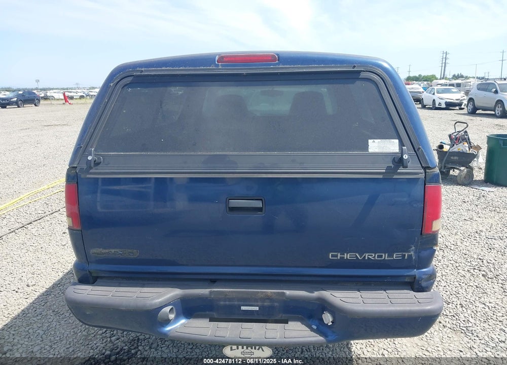 2001 CHEVROLET S-10 LS VIN: 1GCCS14W818253145