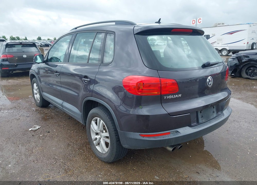 2016 VOLKSWAGEN TIGUAN VIN: WVGAV7AX4GW580074