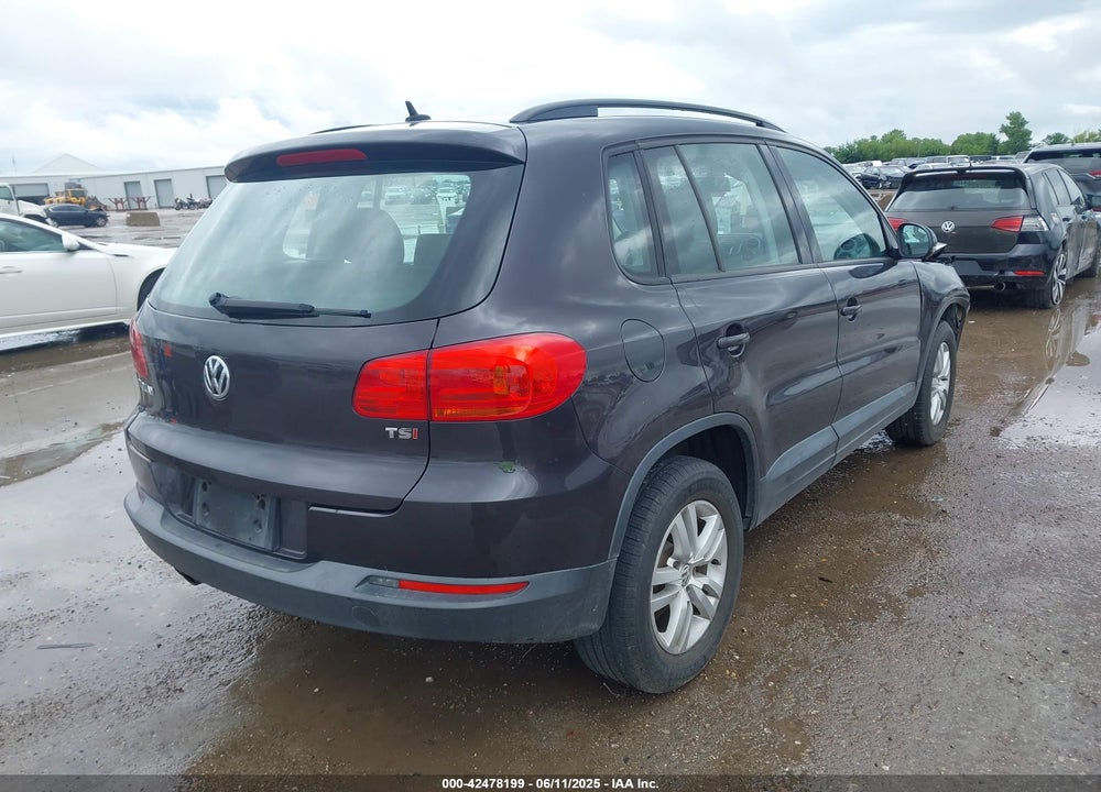 2016 VOLKSWAGEN TIGUAN VIN: WVGAV7AX4GW580074