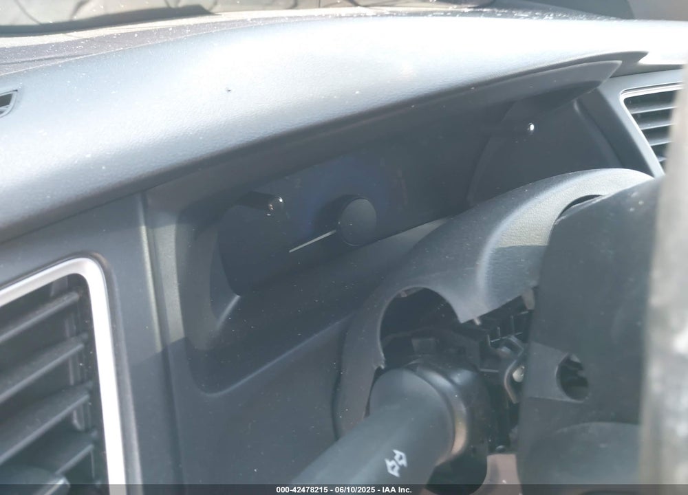 2015 HONDA CIVIC LX VIN: 19XFB2F56FE205910