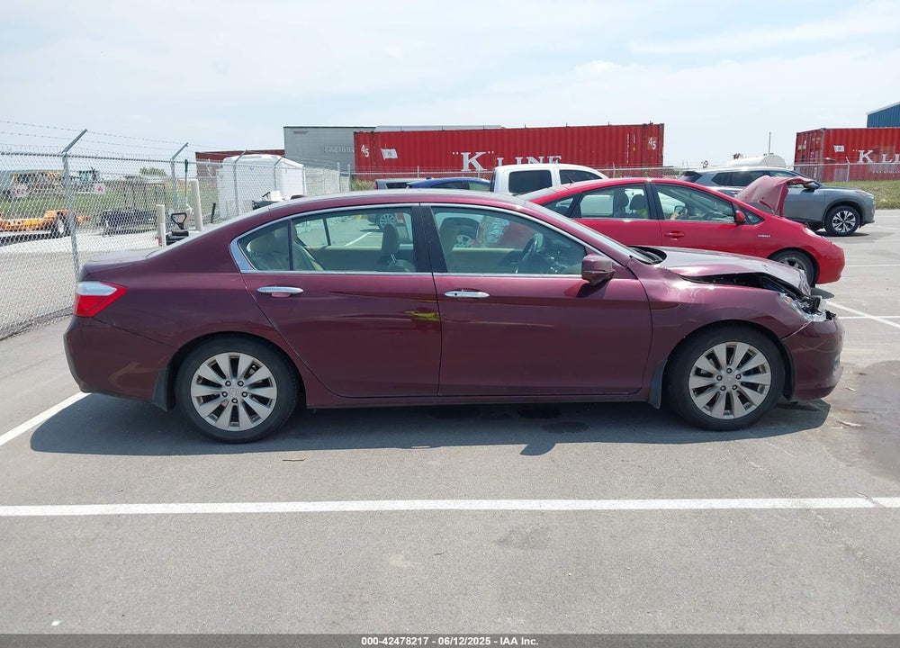 2015 HONDA ACCORD SEDAN VIN: 1HGCR2F82FA082264