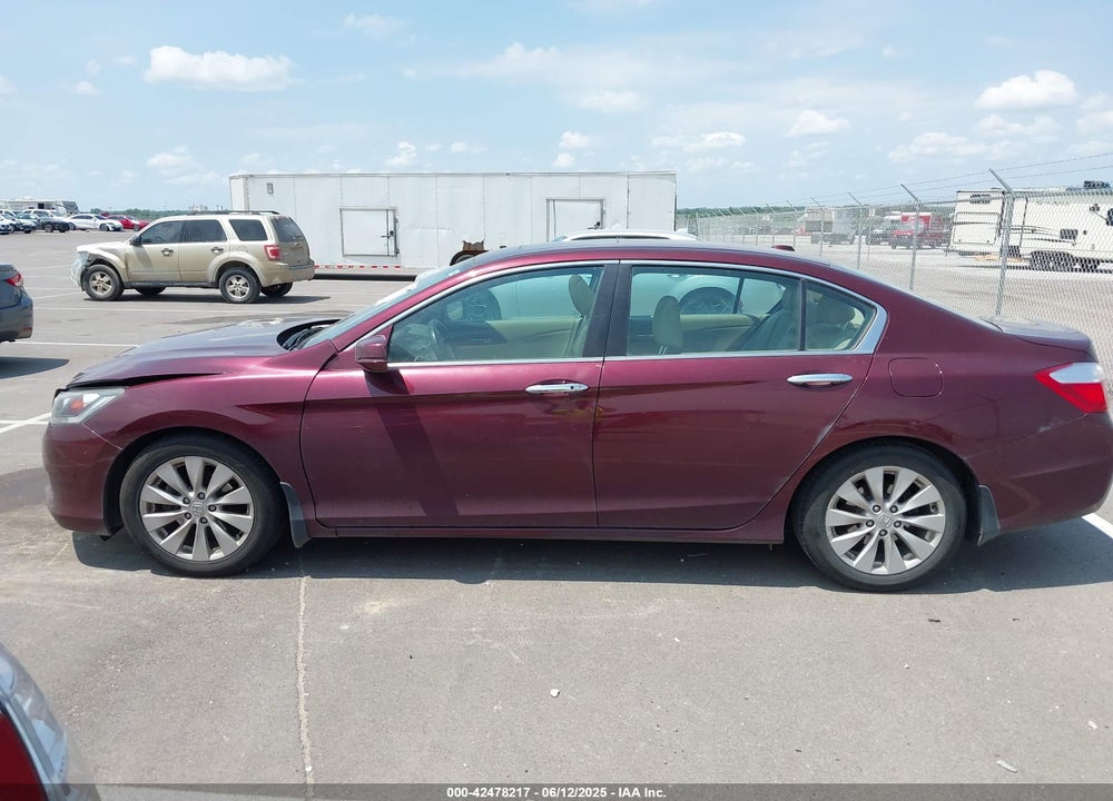 2015 HONDA ACCORD SEDAN VIN: 1HGCR2F82FA082264