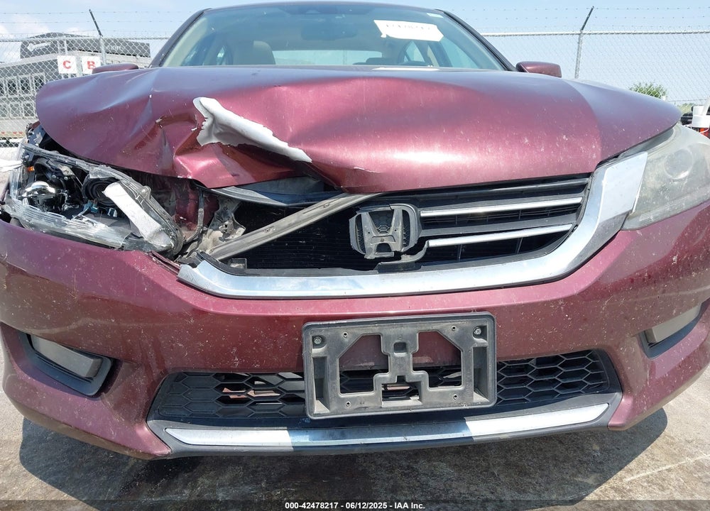 2015 HONDA ACCORD SEDAN VIN: 1HGCR2F82FA082264