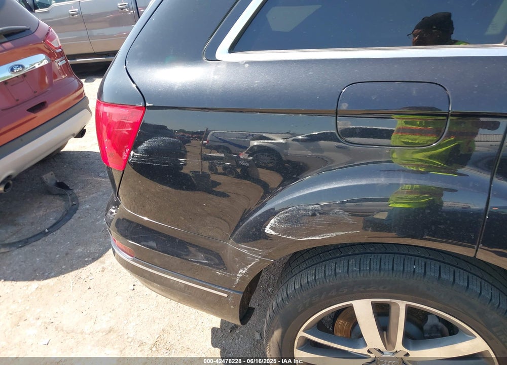 2013 AUDI Q7 VIN: WA1VMAFE9DD011297