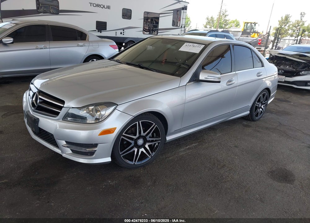 2014 MERCEDES-BENZ C 250 VIN: WDDGF4HB5ER319638