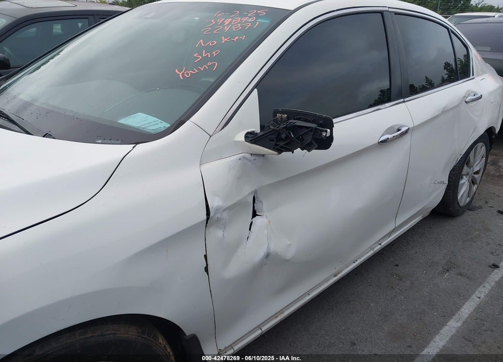 2013 HONDA ACCORD VIN: 1HGCR2F84DA224871