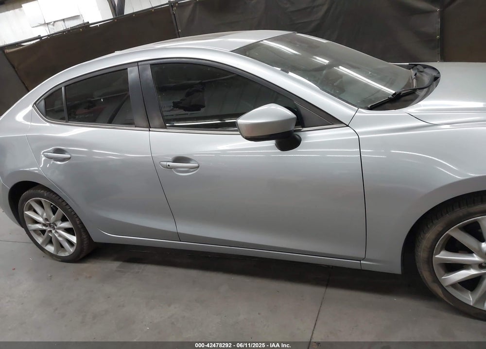 2017 MAZDA MAZDA3 VIN: JM1BN1V72H1110981