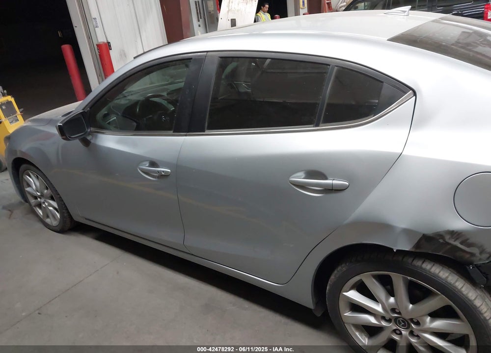 2017 MAZDA MAZDA3 VIN: JM1BN1V72H1110981
