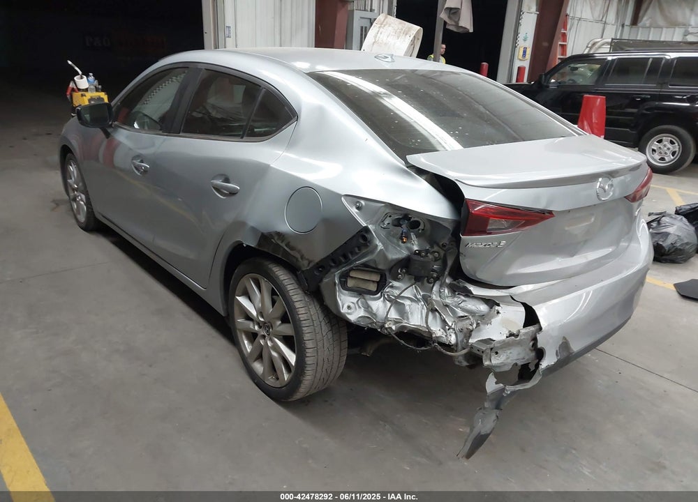 2017 MAZDA MAZDA3 VIN: JM1BN1V72H1110981