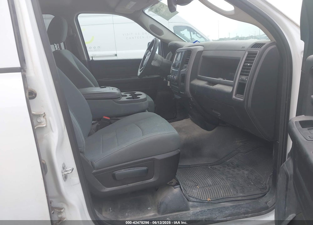 2019 RAM 1500 CLASSIC TRADESMAN 4X2 6'4 BOX VIN: 1C6RR6FG0KS581521