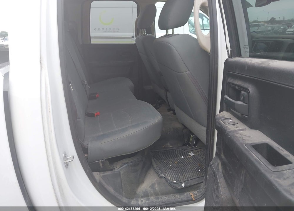 2019 RAM 1500 CLASSIC TRADESMAN 4X2 6'4 BOX VIN: 1C6RR6FG0KS581521