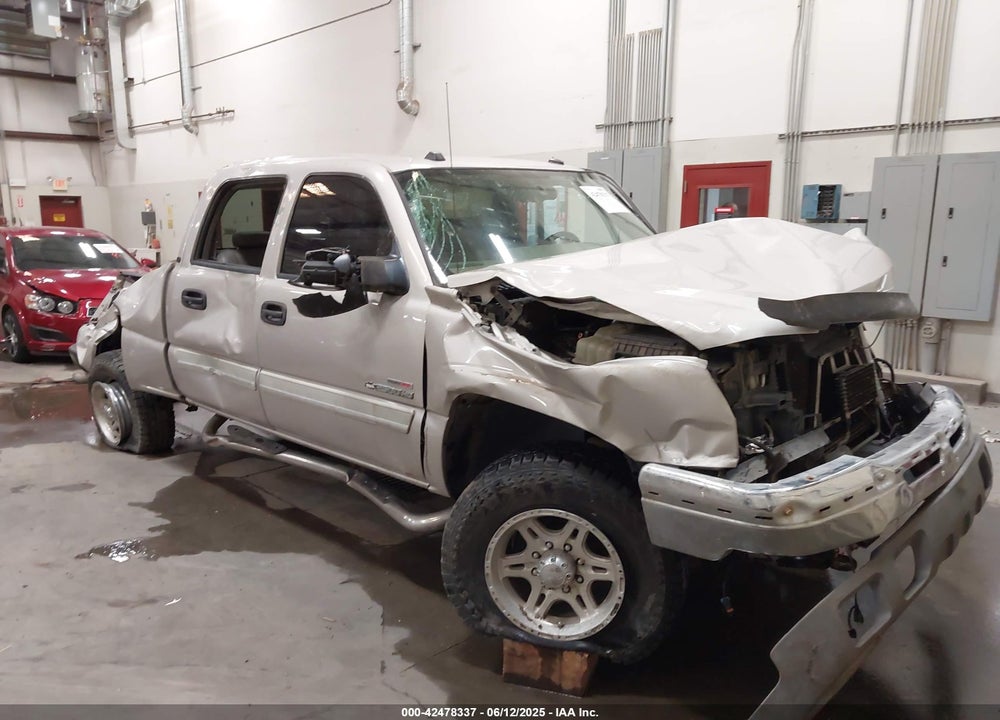 2004 CHEVROLET SILVERADO 2500HD LT VIN: 1GCHK23104F157303