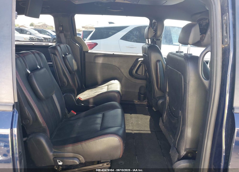 2016 DODGE GRAND CARAVAN R/T VIN: 2C4RDGEG9GR196787