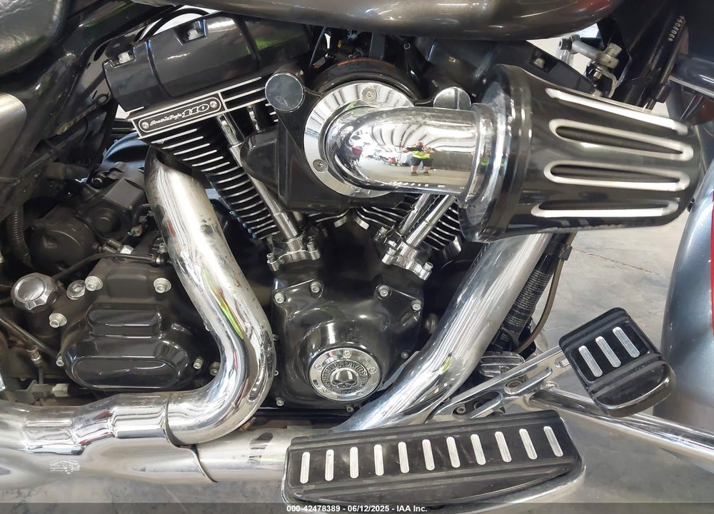 2013 HARLEY-DAVIDSON FLTRXSE CVO ROAD GLIDE CUSTOM VIN: 1HD1TC812DB950606