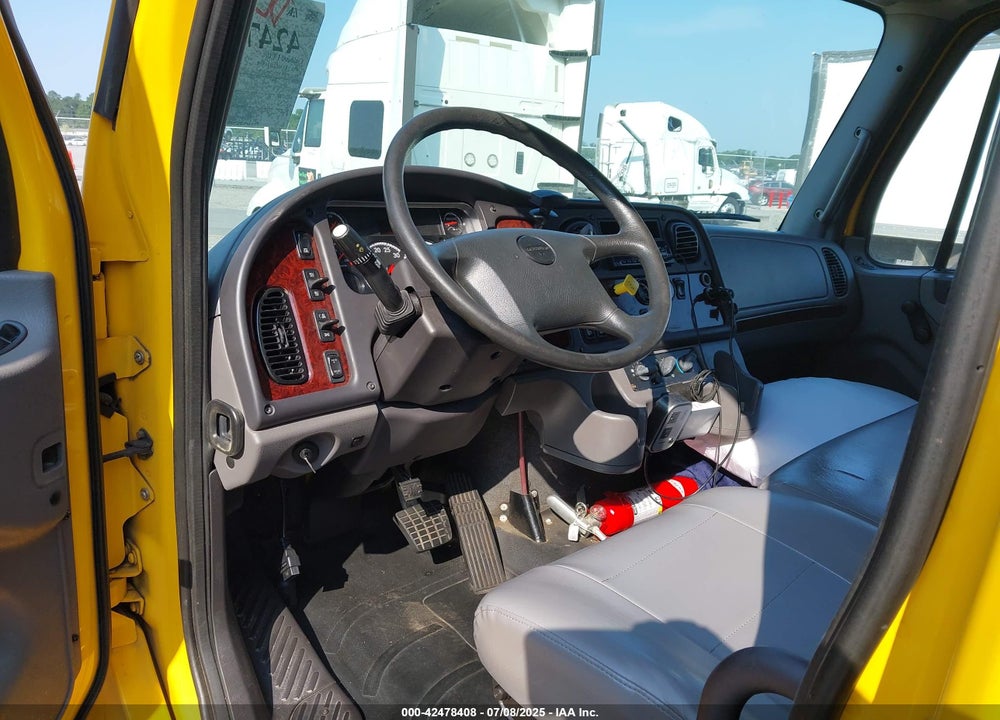 2018 FREIGHTLINER M2 106 VIN: 1FVACWFBXJHJH5706