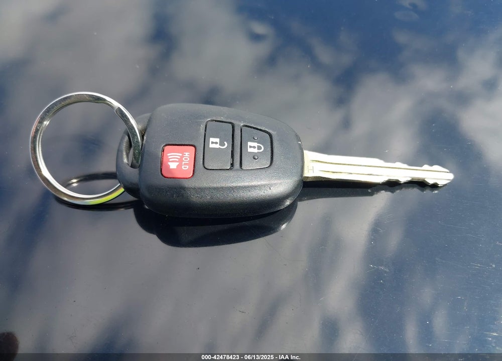 2017 TOYOTA RAV4 VIN: 2T3RFREVXHW549856