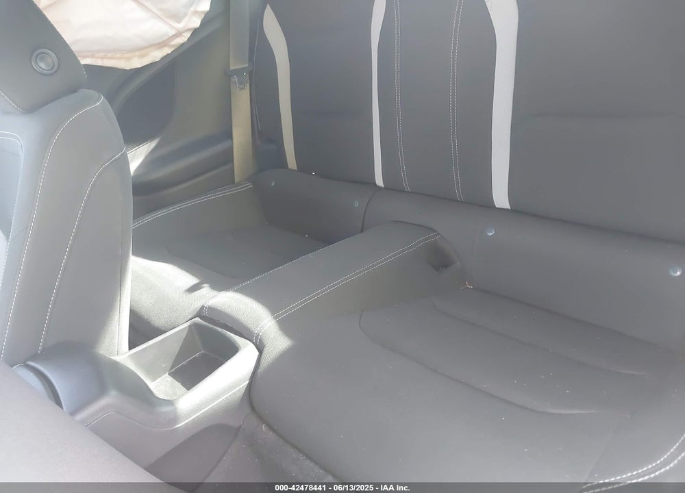 2021 CHEVROLET CAMARO VIN: 1G1FB1RX8M0124168