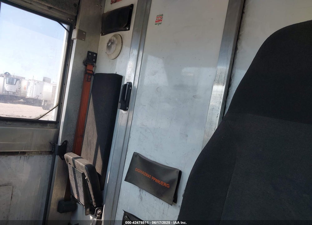 2015 ISUZU COMMERCIAL VAN VIN: JALB4T170F7W00400