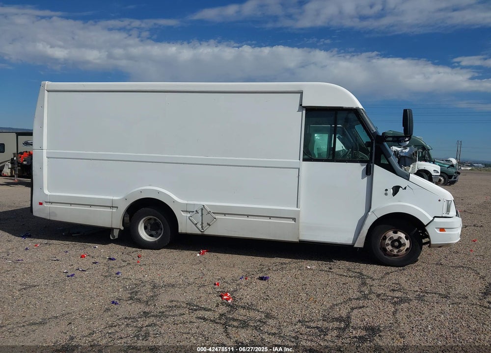 2015 ISUZU COMMERCIAL VAN VIN: JALB4T170F7W00400