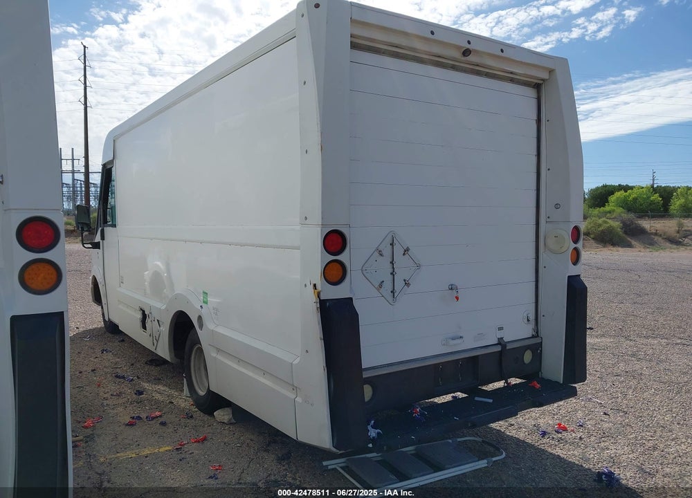 2015 ISUZU COMMERCIAL VAN VIN: JALB4T170F7W00400