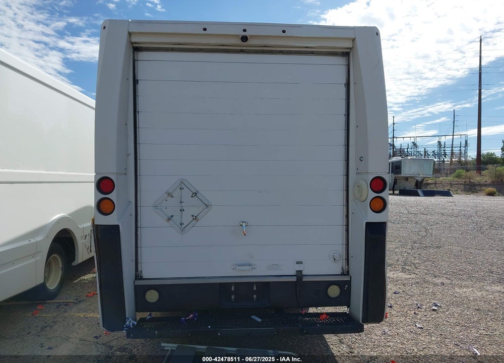 2015 ISUZU COMMERCIAL VAN VIN: JALB4T170F7W00400