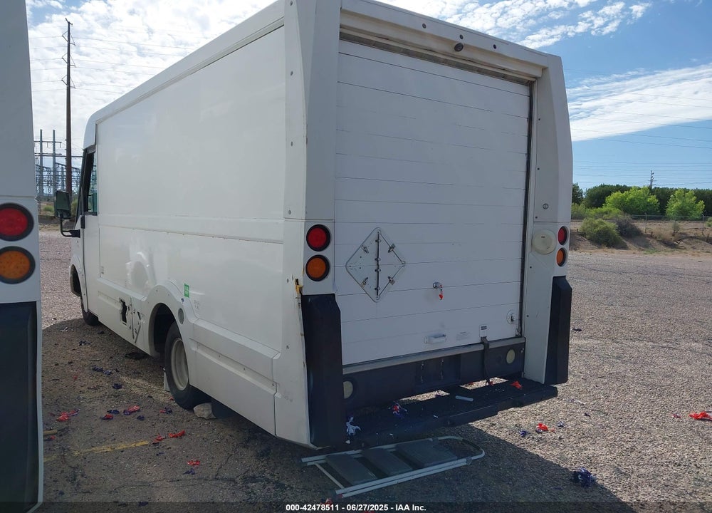 2015 ISUZU COMMERCIAL VAN VIN: JALB4T170F7W00400