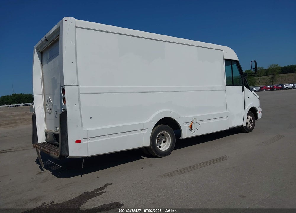 2013 ISUZU COMMERCIAL VAN VIN: JALB4T17XD7W00532