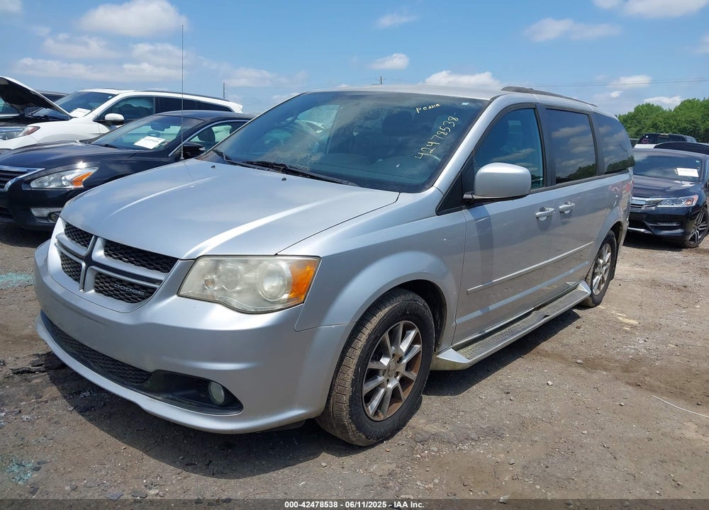 2011 DODGE GRAND CARAVAN R/T VIN: 2D4RN7DG5BR786477