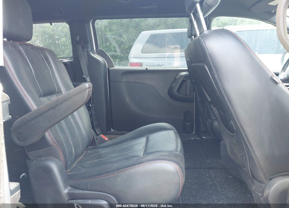 2011 DODGE GRAND CARAVAN R/T VIN: 2D4RN7DG5BR786477