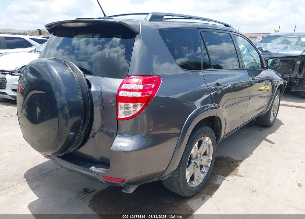 2011 TOYOTA RAV4 VIN: 2T3WF4DVXBW085935