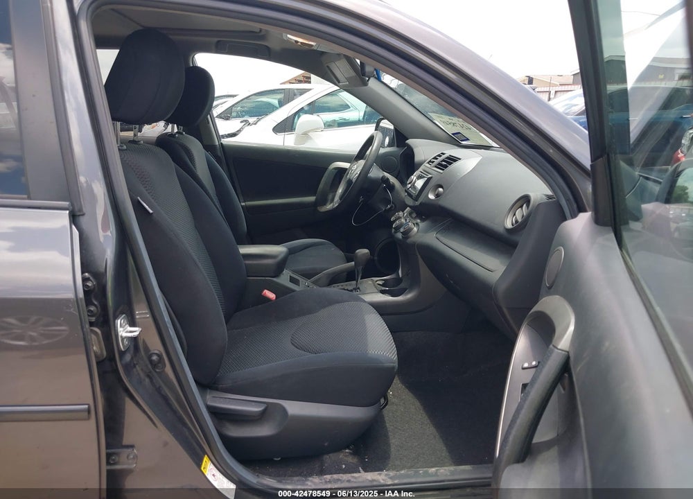 2011 TOYOTA RAV4 VIN: 2T3WF4DVXBW085935