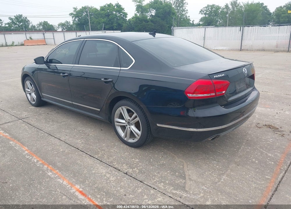 2014 VOLKSWAGEN PASSAT 2.0L TDI SEL PREMIUM VIN: 1VWCN7A35EC078132