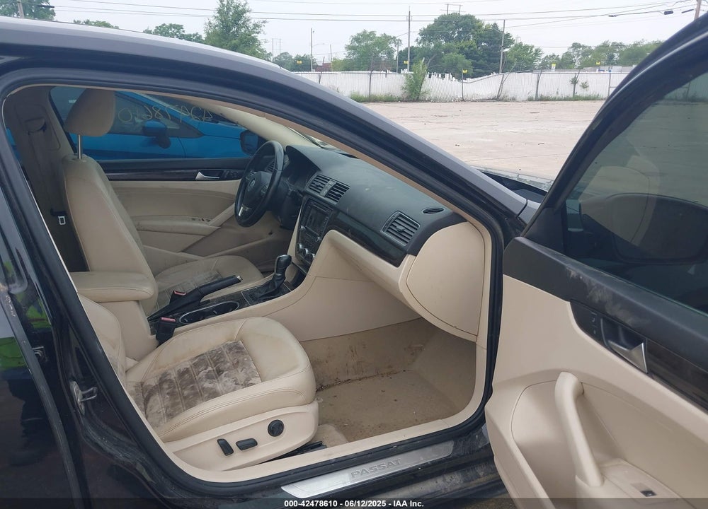 2014 VOLKSWAGEN PASSAT 2.0L TDI SEL PREMIUM VIN: 1VWCN7A35EC078132