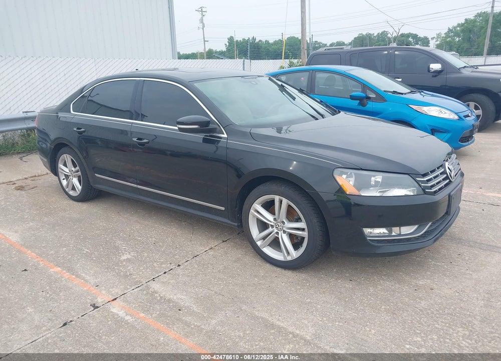 2014 VOLKSWAGEN PASSAT 2.0L TDI SEL PREMIUM VIN: 1VWCN7A35EC078132